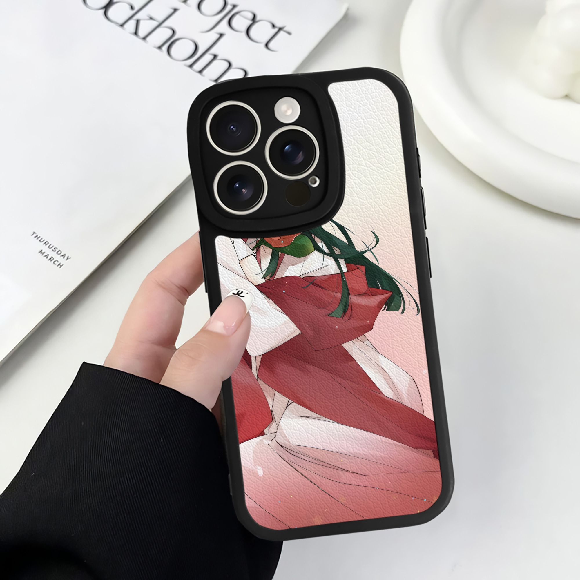 （画像用） 薬屋のひとりごと The Apothecary Diaries 【iPhone 16シリーズ対応】シリコンスマホケース（レザー調） 材質：シリコン
